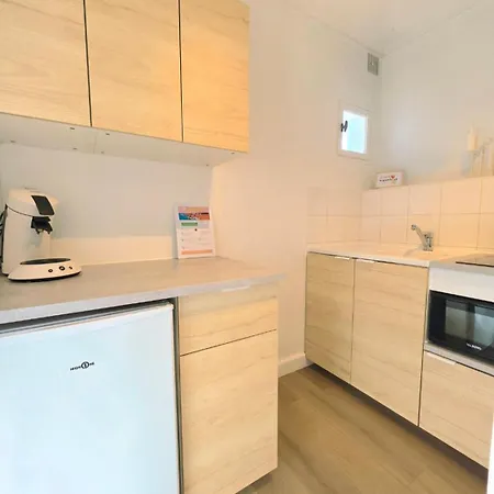 Gilles Croix De Vie Avec Jardinet Entre Plage, Et Port