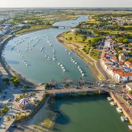 Apartamento Gilles Croix De Vie Avec Jardinet Entre Plage, Et Port