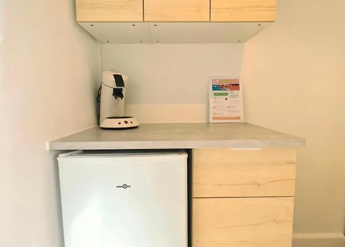 Gilles Croix De Vie Avec Jardinet Entre Plage, Et Port *