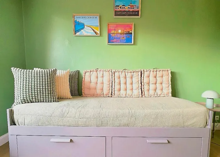 Gilles Croix De Vie Avec Jardinet Entre Plage, Et Port アパート